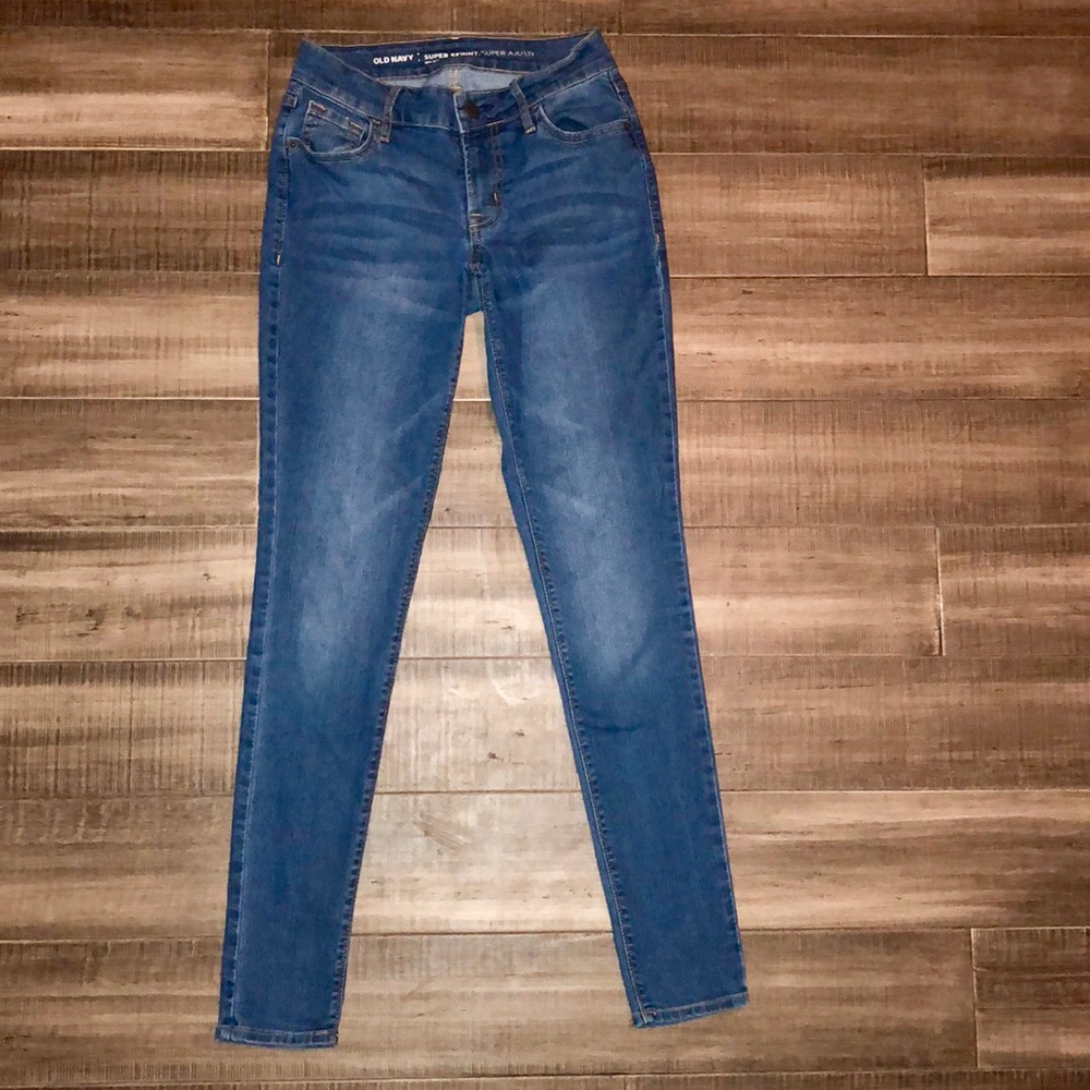Old Navy Super Skinny Jeans - Picture 2 of 3